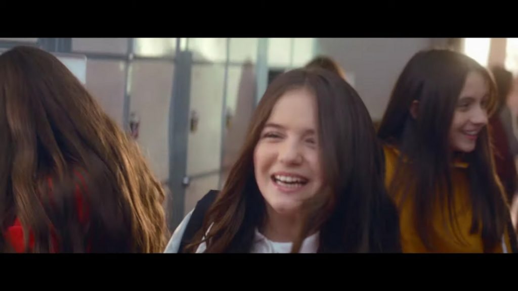 Erza Muqoli (Kids United) a bien grandi ! Visionnez son clip avec Vianney !